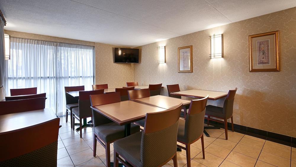 Best Western Halton Hills Джорджтаун Экстерьер фото