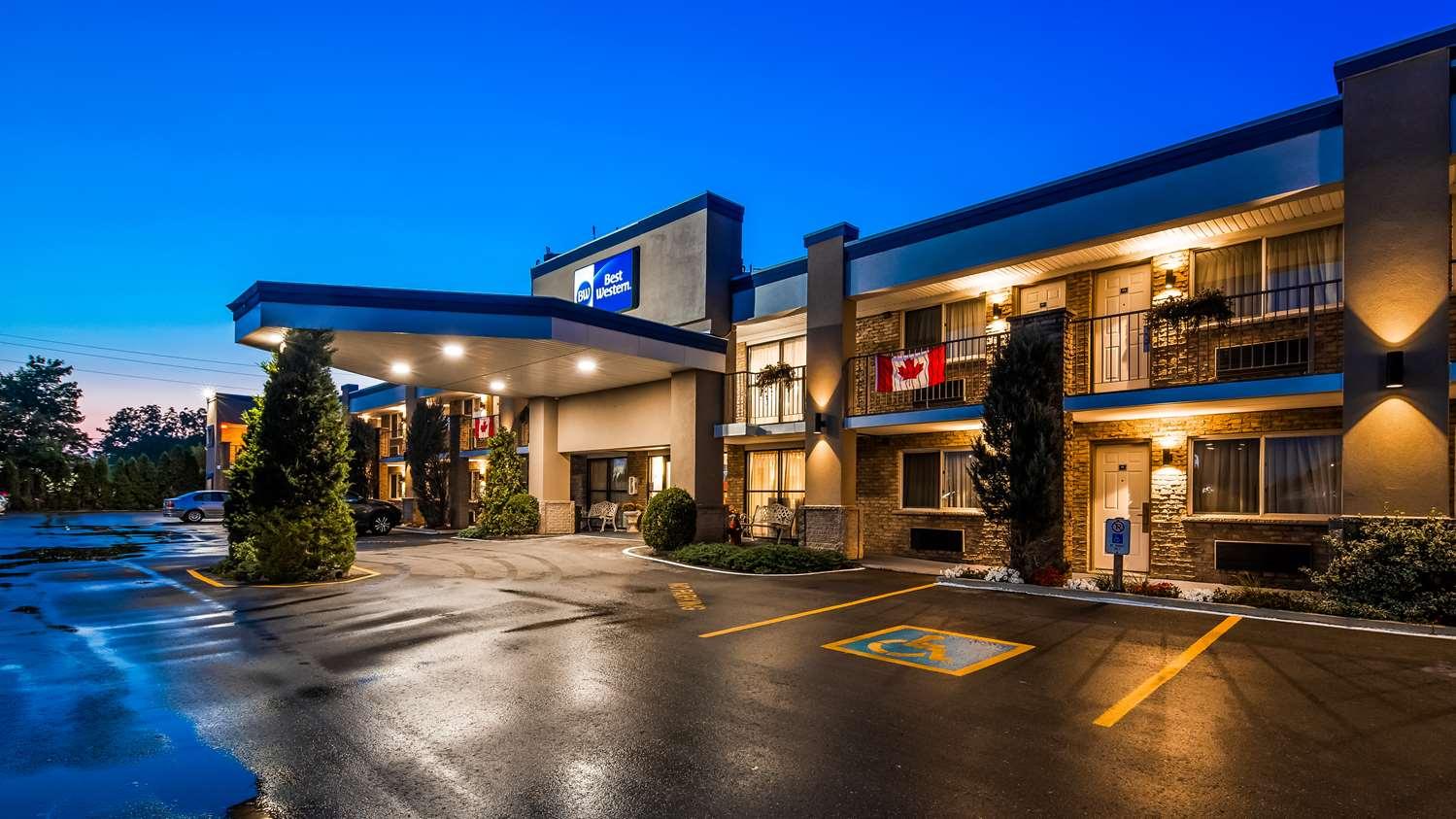 Best Western Halton Hills Джорджтаун Экстерьер фото